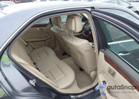 2013 Mercedes-Benz E 350 z USA, uszkodzony, nr VIN WDDHF5KB2DA694368